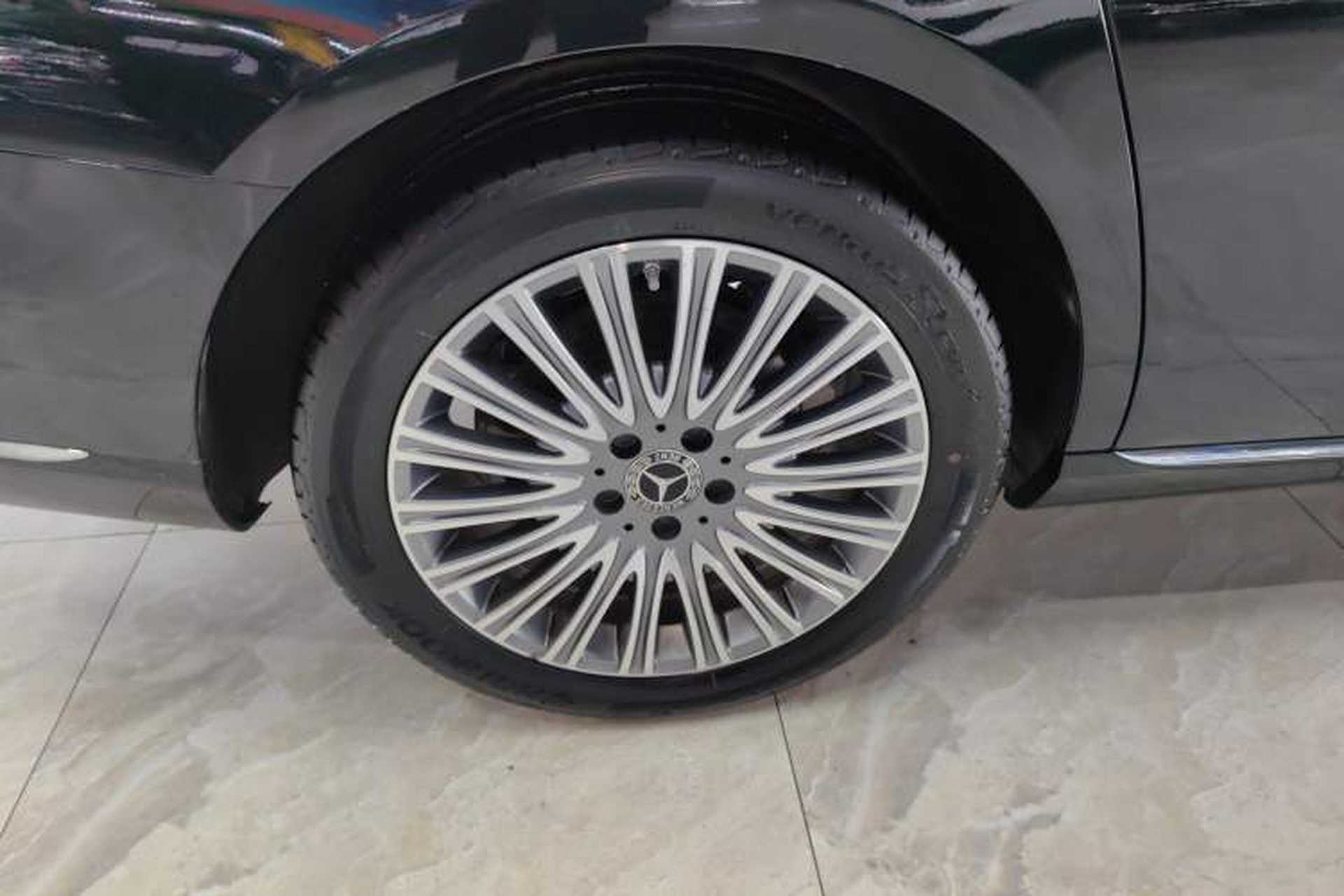 Used Mercedes-Benz E-Class 2021 E 300 L Stylish Model Right Rear Wheel Hub