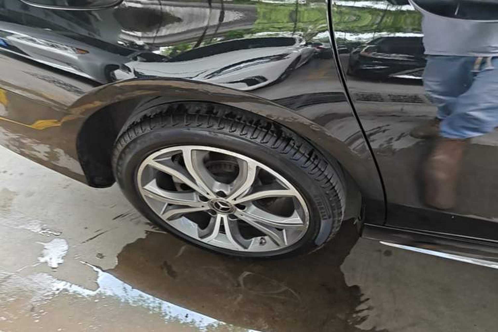 Used Mercedes-Benz E-Class 2021 E 300 L Sporty and Stylish Model Right Rear Wheel Hub