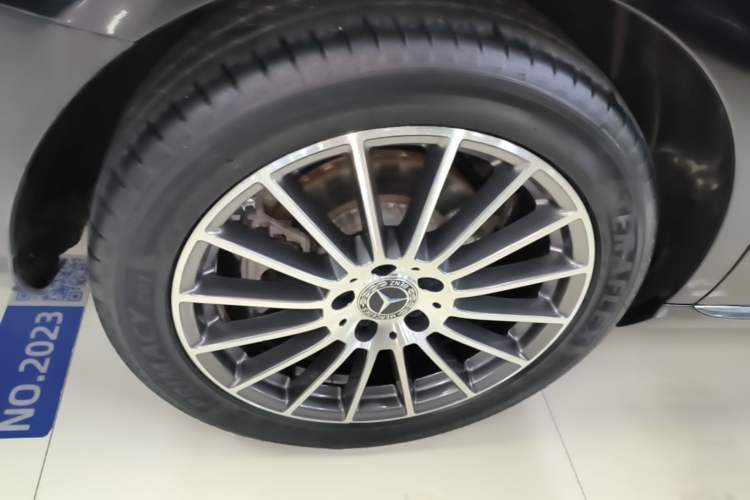Used Mercedes-Benz E-Class 2021 Facelift E 260 L Right Rear Wheel Hub