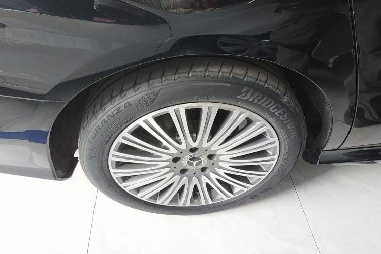 Used Mercedes-Benz E-Class 2021 E 260 L Sport Edition Right Rear Wheel Hub