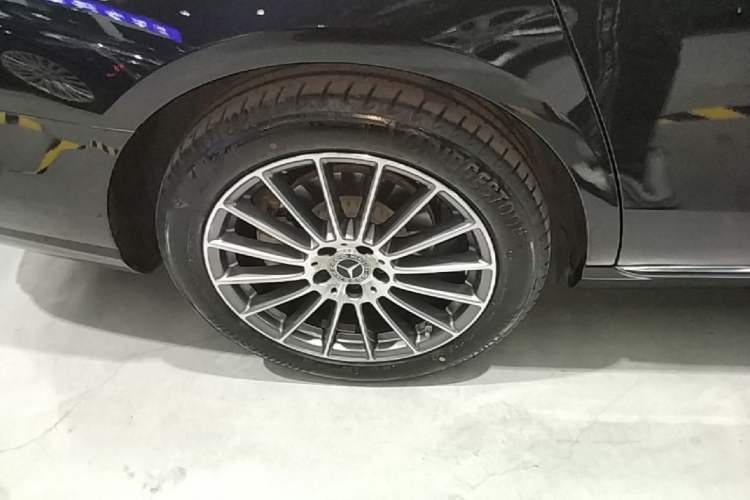 Used Mercedes-Benz E-Class 2021 Facelift E 260 L Right Rear Wheel Hub