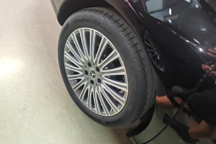 Used Mercedes-Benz E-Class 2021 E 300 L Luxury Model Right Rear Wheel Hub