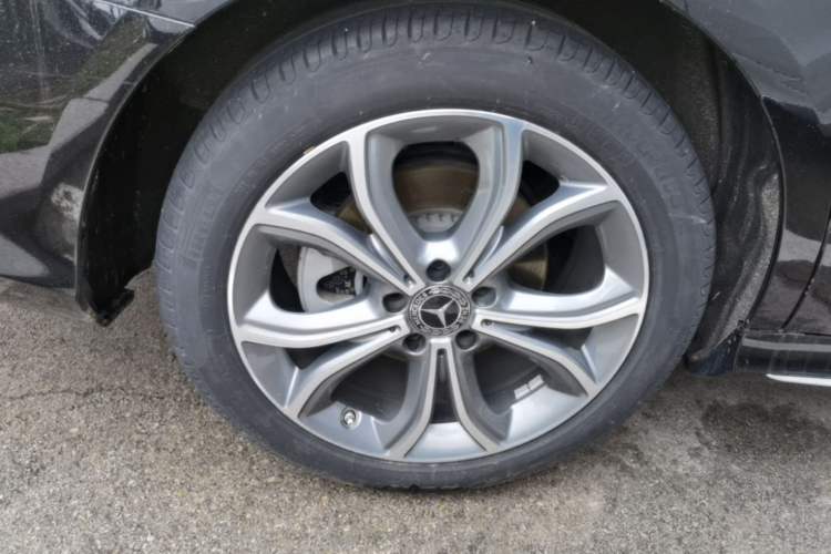 Used Mercedes-Benz E-Class 2021 E 300 L Sport Luxury Edition Right Rear Wheel Hub