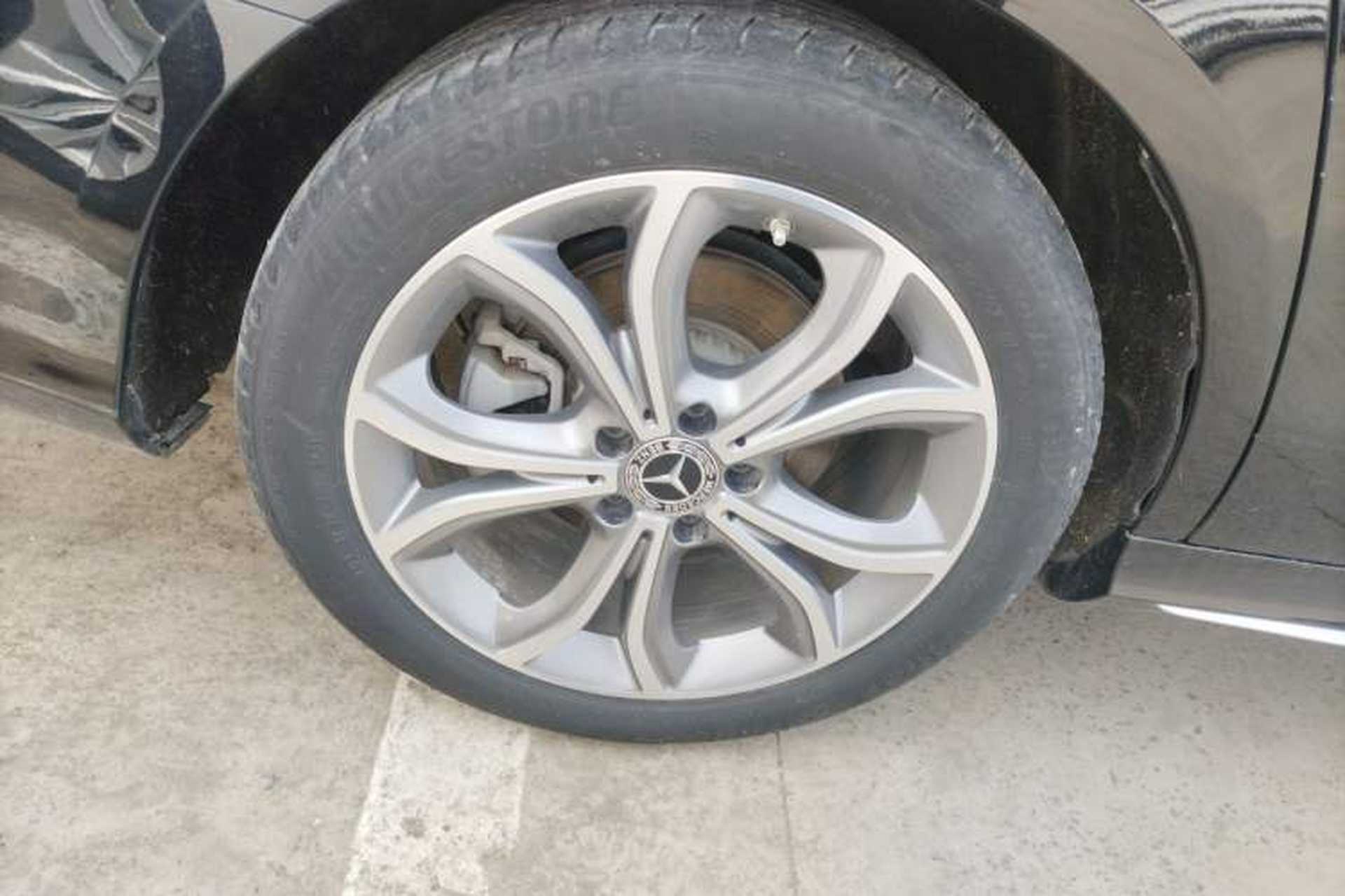 Used Mercedes-Benz E-Class 2021 Restyled E 300 L Sporty and Stylish Edition Right Rear Wheel Hub