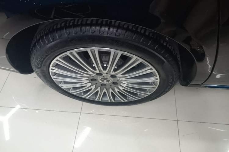 Used Mercedes-Benz E-Class 2021 E 300 L Stylish Model Right Rear Wheel Hub
