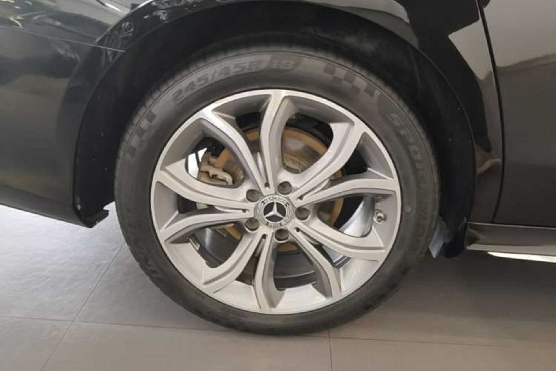 Used Mercedes-Benz E-Class 2021 Restyled E 300 L Sporty and Stylish Edition Right Rear Wheel Hub