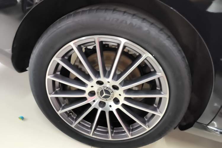 Used Mercedes-Benz E-Class 2021 Facelift E 260 L Right Rear Wheel Hub