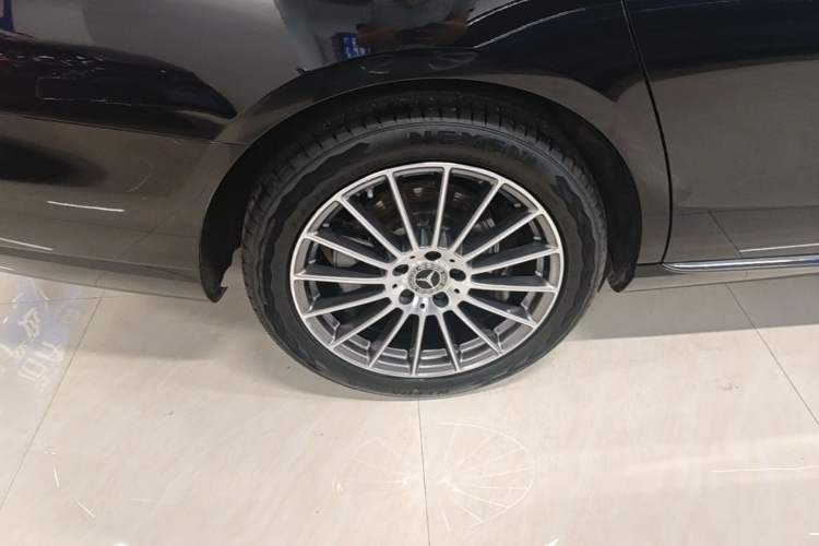 Used Mercedes-Benz E-Class 2021 Facelift E 260 L Right Rear Wheel Hub