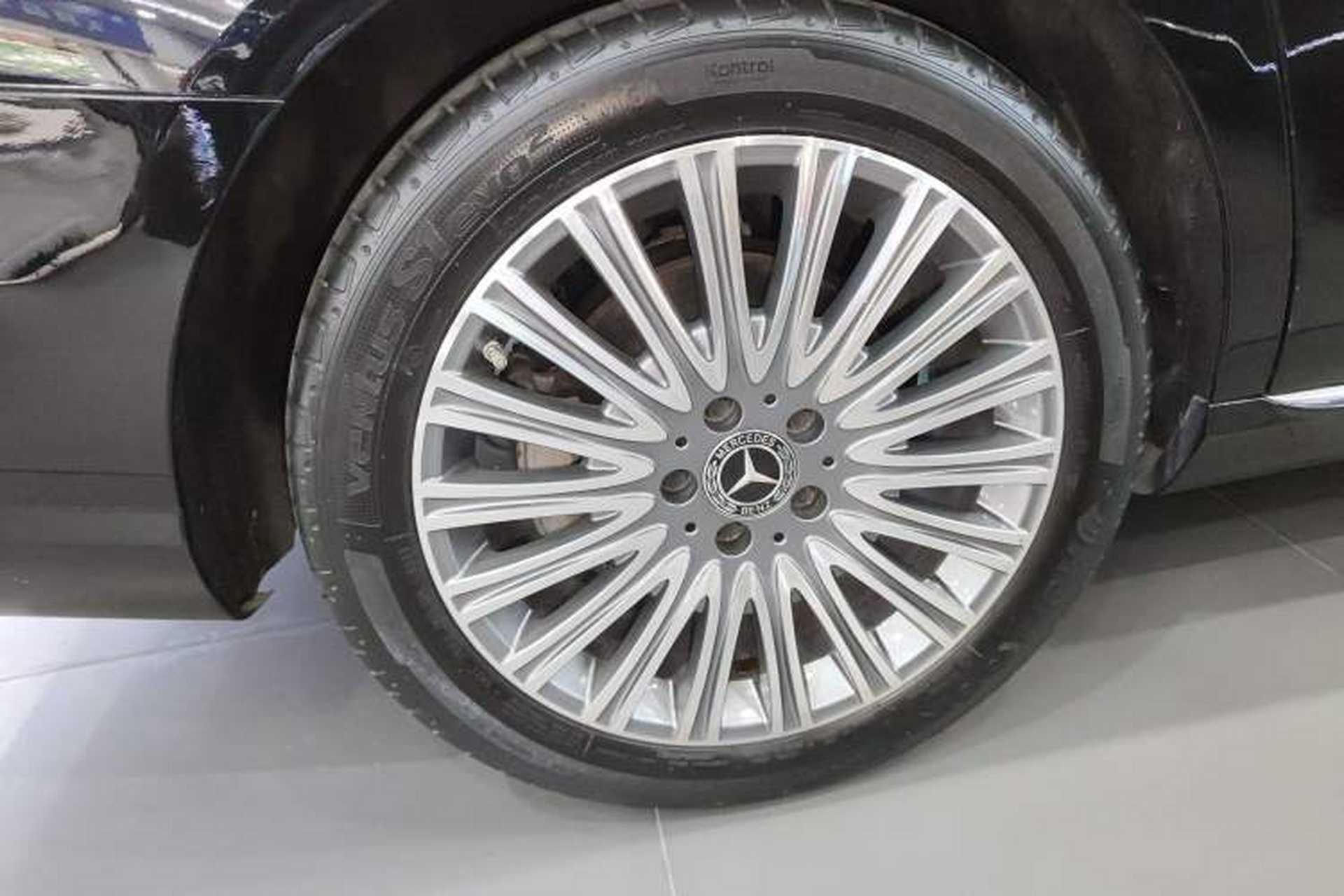 Used Mercedes-Benz E-Class 2021 E 300 L Luxury Model Right Rear Wheel Hub