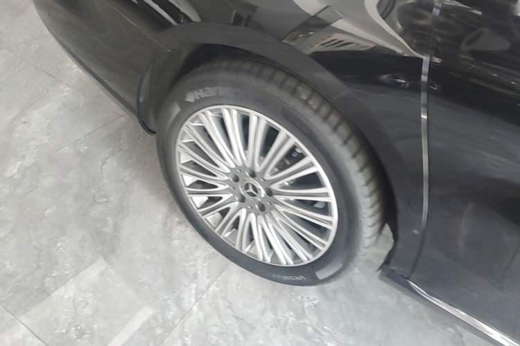 Used Mercedes-Benz E-Class 2021 E 300 L Luxury Model Right Rear Wheel Hub