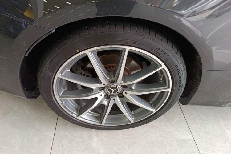Used Mercedes-Benz E-Class 2021 E 260 Coupe Right Rear Wheel Hub