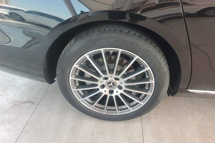 Used Mercedes-Benz E-Class 2021 Facelift E 260 L Right Rear Wheel Hub
