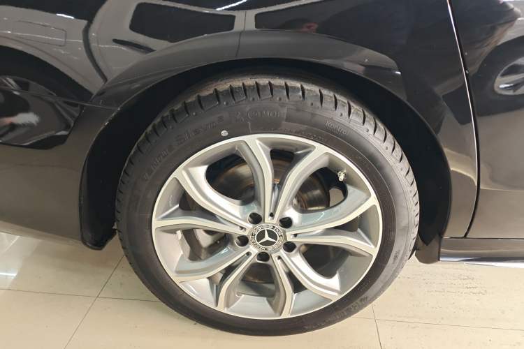 Used Mercedes-Benz E-Class 2021 E 300 L Sport Luxury Edition Right Rear Wheel Hub
