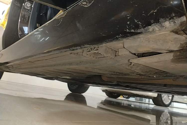 Used Mercedes-Benz E-Class 2021 E 260 L Right Side Sill