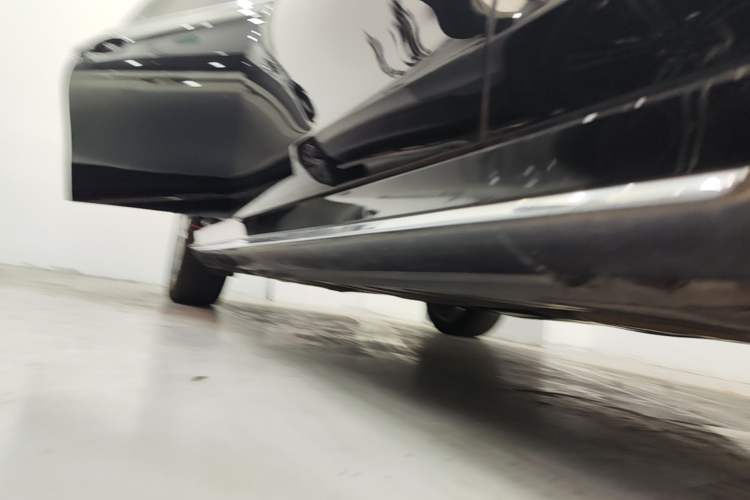 Used Mercedes-Benz E-Class 2021 E 260 L Sport Edition Right Side Sill