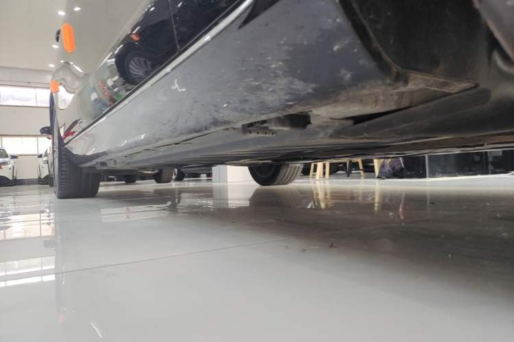 Used Mercedes-Benz E-Class 2021 Facelift E 300 L Stylish Edition Right Side Sill
