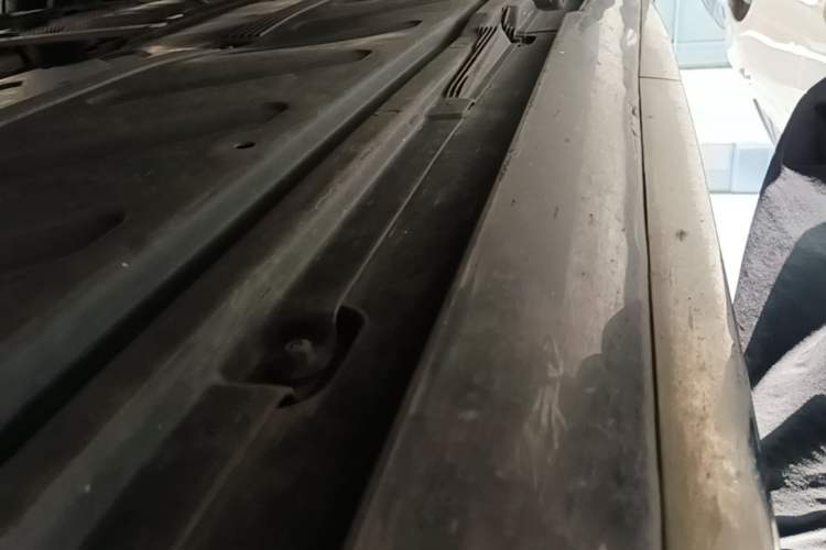 Used Mercedes-Benz E-Class 2021 Restyled E 300 L Sport Luxury Edition Right Side Sill