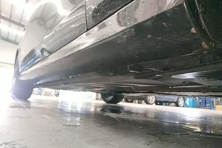 Used Mercedes-Benz E-Class 2021 Updated E 260 Fashion Sport Edition Right Side Sill