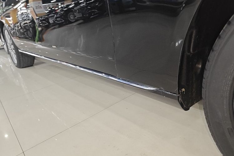 Used Mercedes-Benz E-Class 2021 E 260 L Right Side Sill