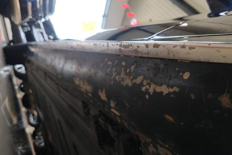 Used Mercedes-Benz E-Class 2021 Facelift E 260 L Sport Edition Right Side Sill