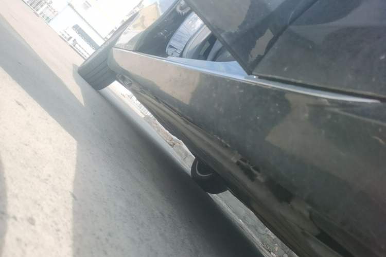 Used Mercedes-Benz E-Class 2021 E 300 L Stylish Model Right Side Sill
