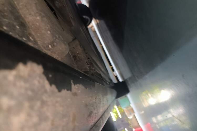 Used Mercedes-Benz E-Class 2021 E 300 L Sporty and Stylish Model Right Side Sill