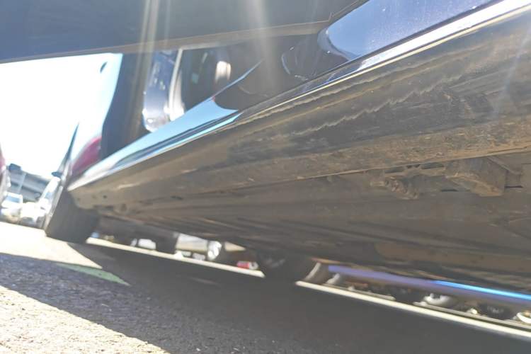 Used Mercedes-Benz E-Class 2021 Restyled E 300 L Sporty and Stylish Edition Right Side Sill