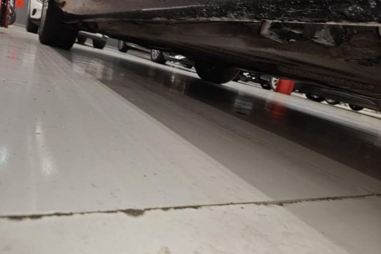 Used Mercedes-Benz E-Class 2021 E 300 L Stylish Model Right Side Sill