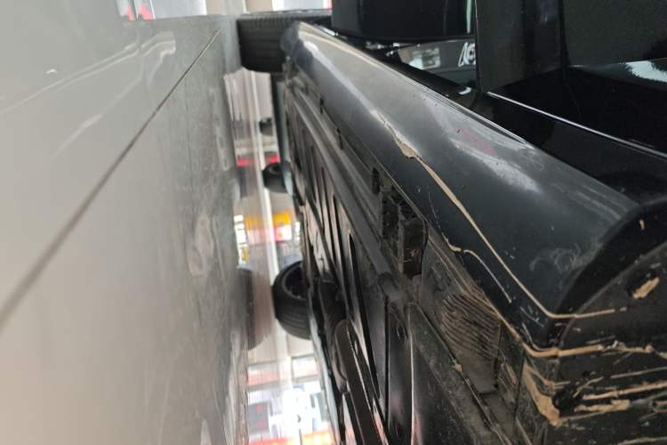 Used Mercedes-Benz E-Class 2021 E 300 Sport Edition Right Side Sill