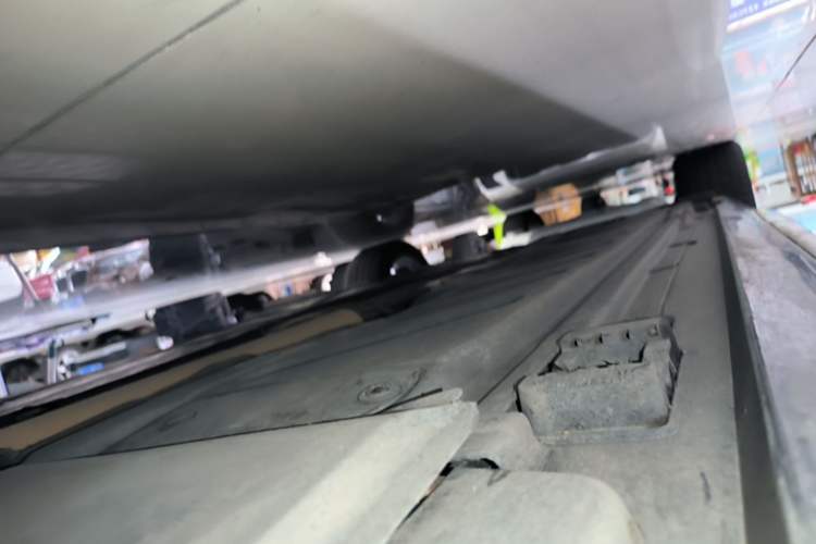Used Mercedes-Benz E-Class 2021 E 300 L Sporty and Stylish Model Right Side Sill