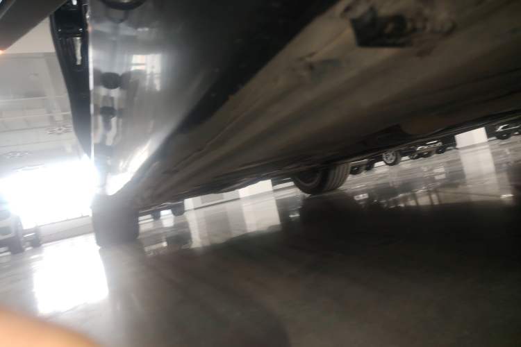 Used Mercedes-Benz E-Class 2021 Facelift E 300 L Stylish Edition Right Side Sill