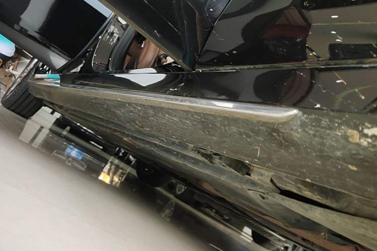 Used Mercedes-Benz E-Class 2021 Facelift E 260 L Sport Edition Right Side Sill