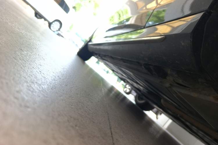 Used Mercedes-Benz E-Class 2021 Restyled E 300 L Sporty and Stylish Edition Right Side Sill