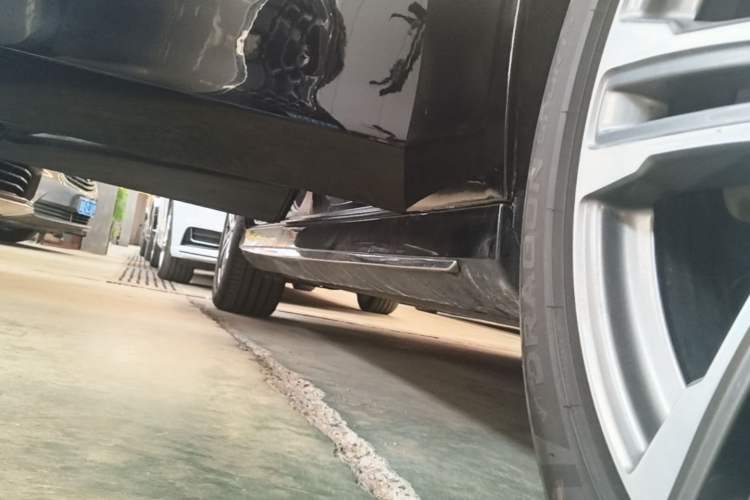 Used Mercedes-Benz E-Class 2021 Facelift E 260 L Sport Edition Right Side Sill