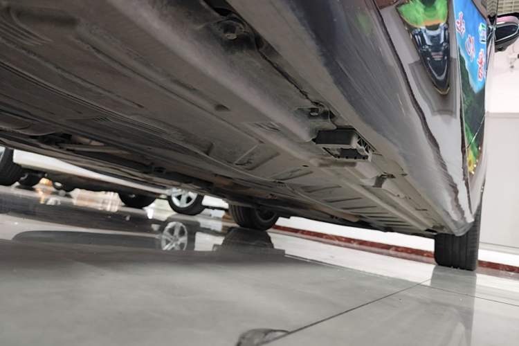 Used Mercedes-Benz E-Class 2021 E 300 L Stylish Model Right Side Sill