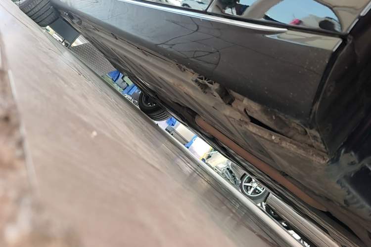 Used Mercedes-Benz E-Class 2021 Facelift E 260 L Right Side Sill