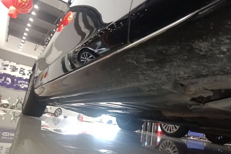 Used Mercedes-Benz E-Class 2021 Restyled E 300 L Luxury Edition Right Side Sill