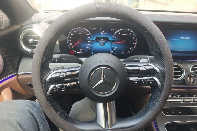 Used Mercedes-Benz E-Class 2021 Updated E 260 Fashion Sport Edition Steering Wheel