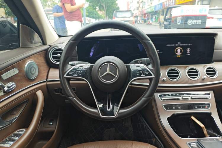 Used Mercedes-Benz E-Class 2021 E 300 L Stylish Model Steering Wheel