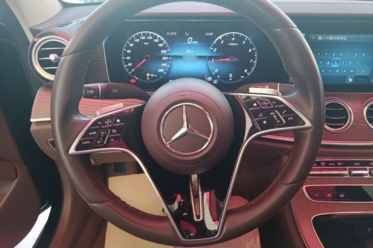 Used Mercedes-Benz E-Class 2021 Restyled E 300 L Luxury Edition Steering Wheel