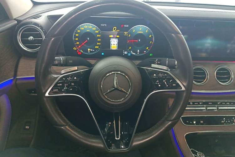 Used Mercedes-Benz E-Class 2021 Facelift E 300 L Stylish Edition Steering Wheel
