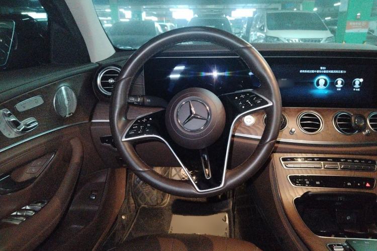 Used Mercedes-Benz E-Class 2021 Restyled E 300 L Luxury Edition Steering Wheel