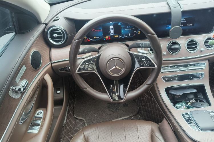 Used Mercedes-Benz E-Class 2021 Facelift E 300 L Stylish Edition Steering Wheel
