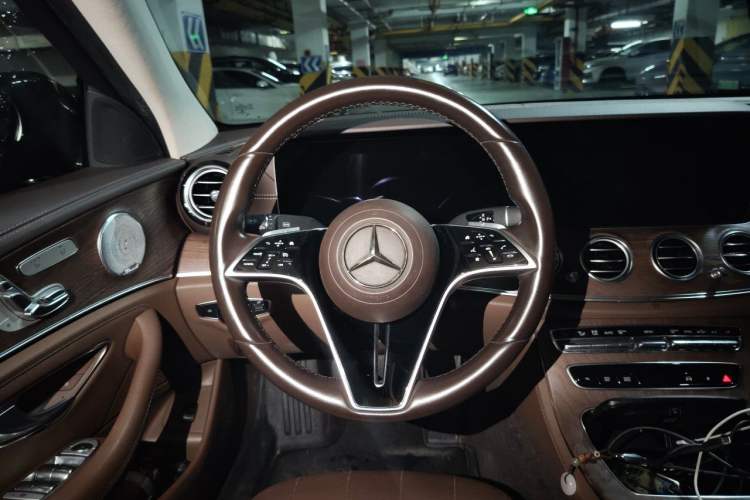 Used Mercedes-Benz E-Class 2021 E 300 L Luxury Model Steering Wheel