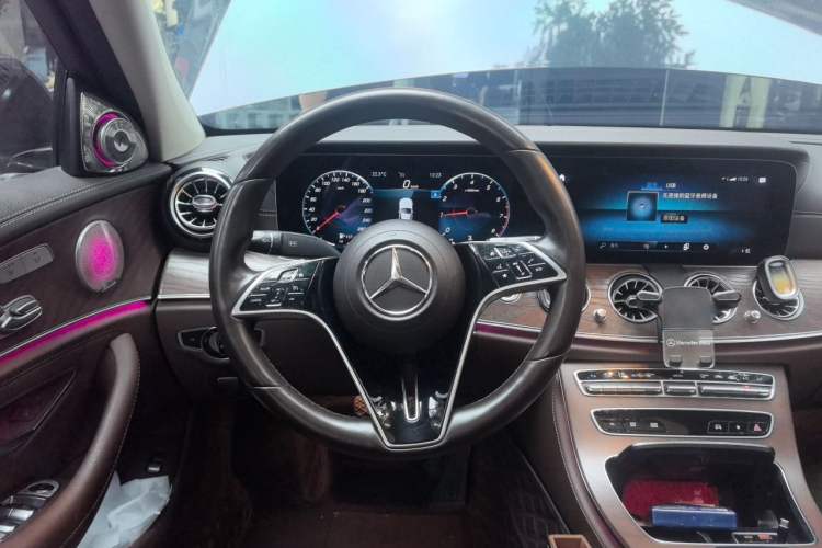 Used Mercedes-Benz E-Class 2021 Restyled E 300 L Luxury Edition Steering Wheel
