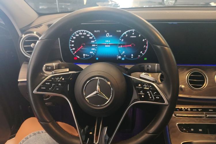 Used Mercedes-Benz E-Class 2021 Restyled E 300 L Luxury Edition Steering Wheel