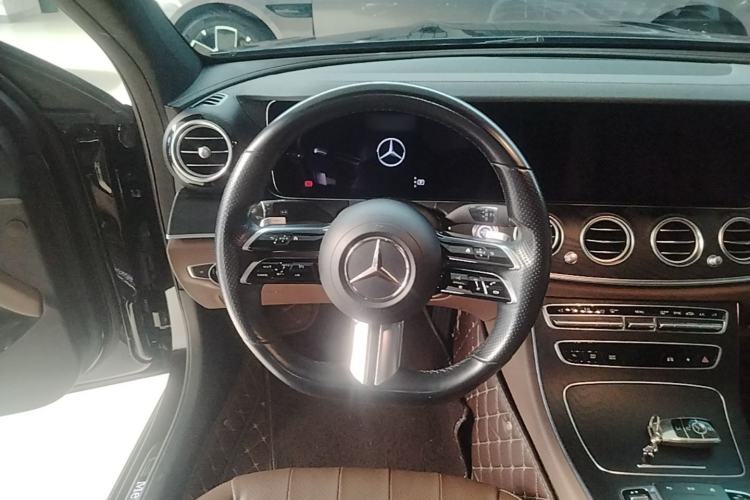Used Mercedes-Benz E-Class 2021 Updated E 260 Fashion Sport Edition Steering Wheel