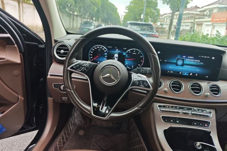 Used Mercedes-Benz E-Class 2021 Facelift E 300 L Stylish Edition Steering Wheel