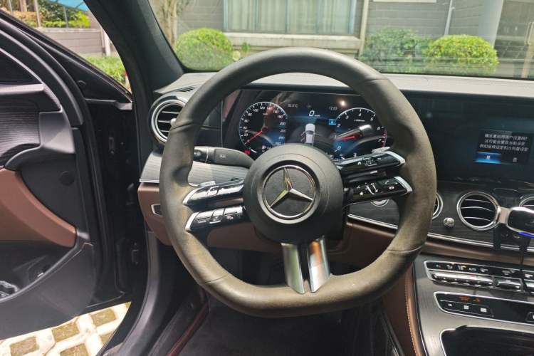 Used Mercedes-Benz E-Class 2021 Restyled E 300 L Sport Premium Edition Steering Wheel