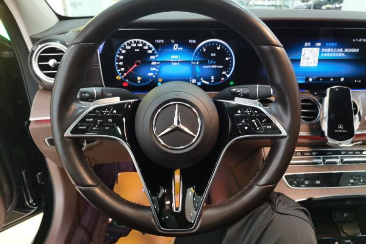 Used Mercedes-Benz E-Class 2021 Restyled E 300 L Luxury Edition Steering Wheel